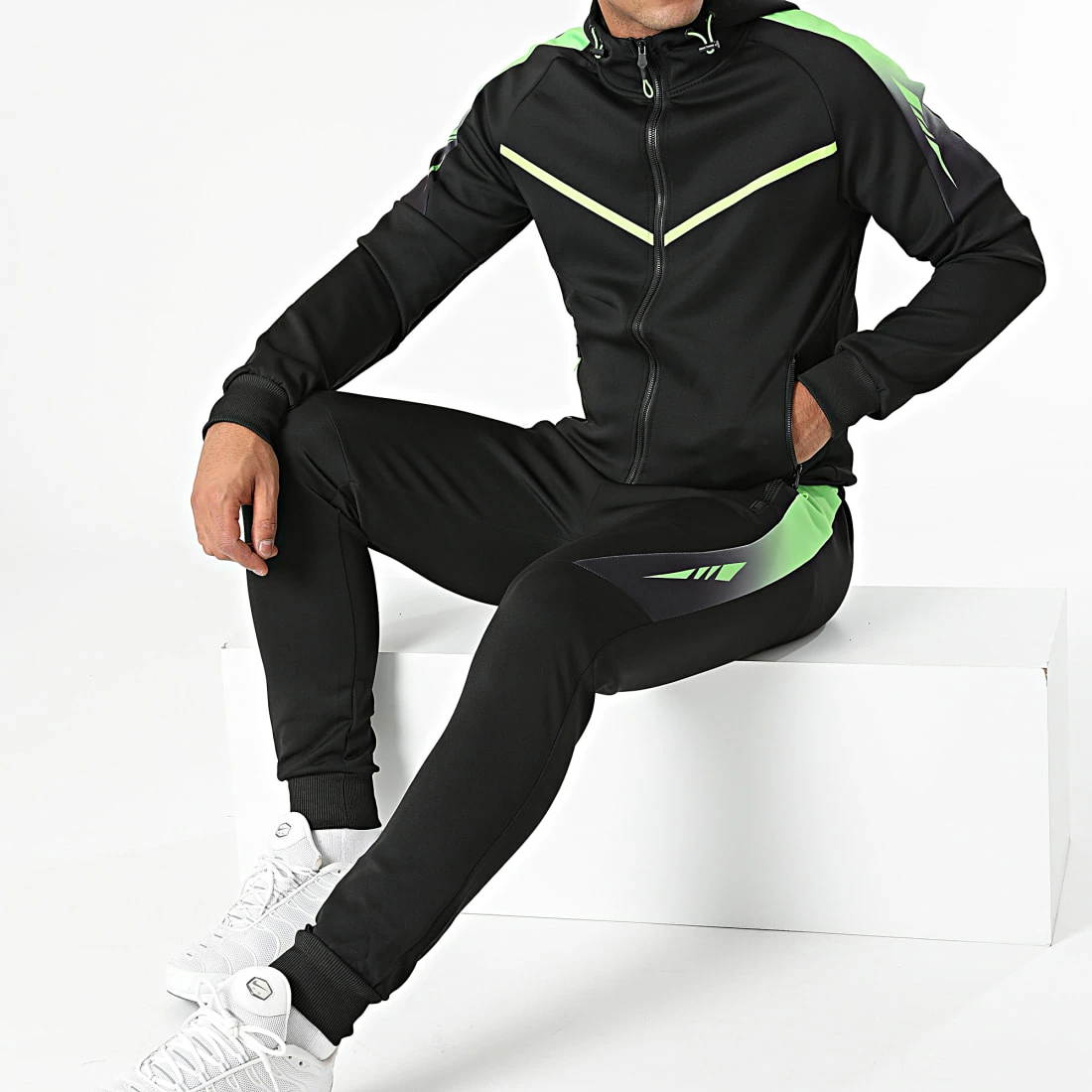 Grosses soldes 👏 Ensemble De Survetement A Bande E276 Noir Vert de Zayne Paris 🛒 1 Grosses soldes 👏 Ensemble De Survetement A Bande E276 Noir Vert de Zayne Paris 🛒