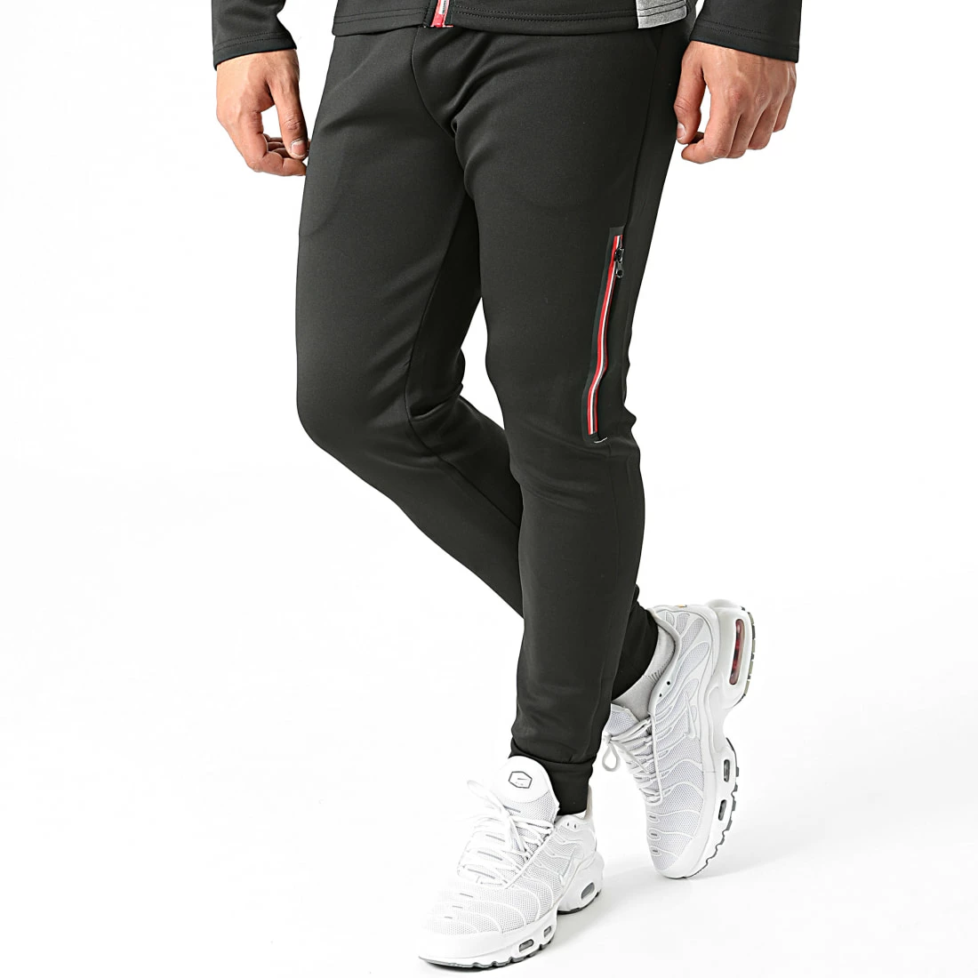 Coupon đŻ Ensemble De Survetement E297 Noir de Zayne Paris â 4 Coupon đŻ Ensemble De Survetement E297 Noir de Zayne Paris â â Image 4