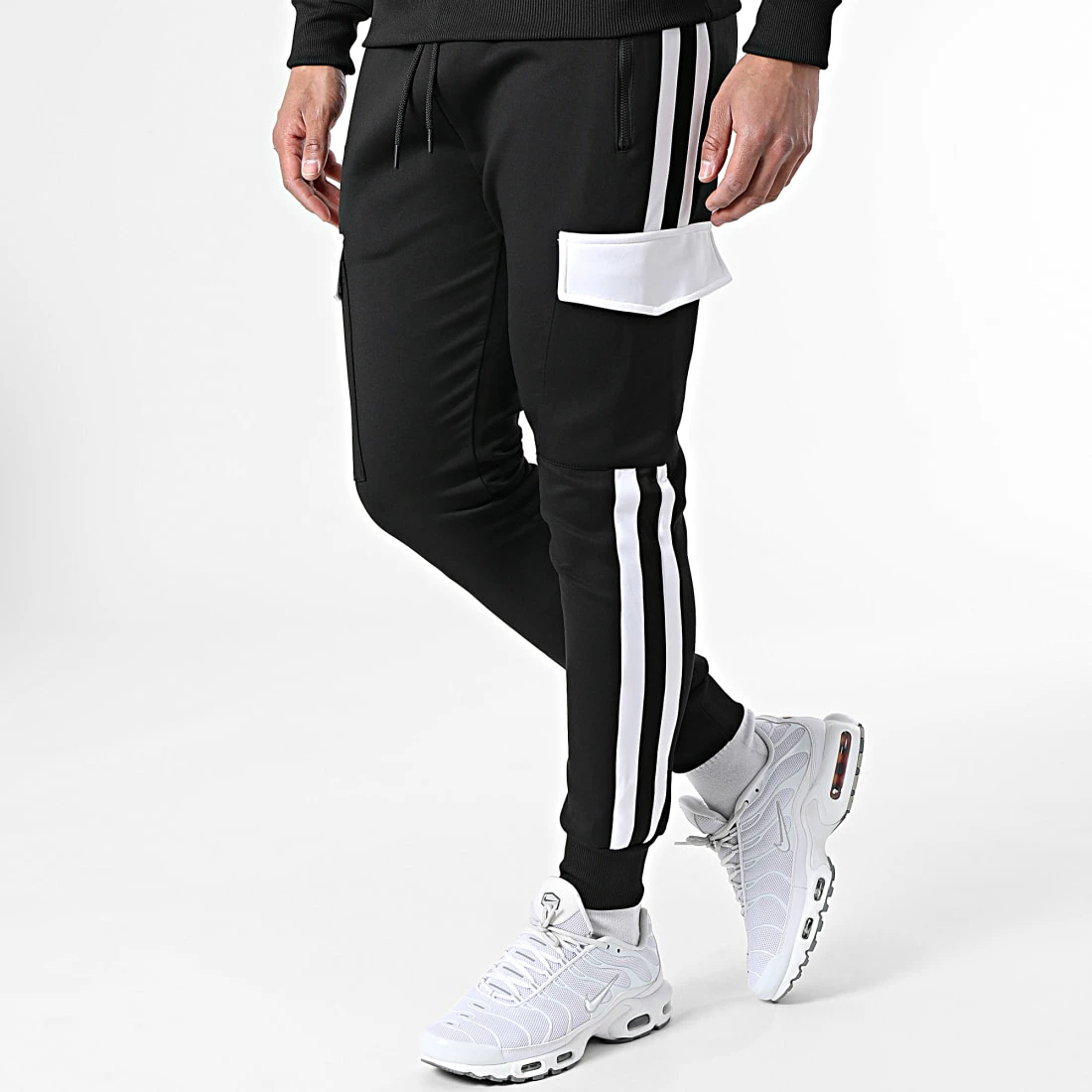 Meilleure vente 🛒 Ensemble De Survetement A Bandes TX-749 Noir Blanc de Zayne Paris 🤩 4 Meilleure vente 🛒 Ensemble De Survetement A Bandes TX-749 Noir Blanc de Zayne Paris 🤩 – Image 4