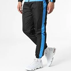 Acheter ✔️ Ensemble De Survetement A Bandes TX-724 Blanc Noir Bleu de Zayne Paris 👍 7 Acheter ✔️ Ensemble De Survetement A Bandes TX-724 Blanc Noir Bleu de Zayne Paris 👍 -Zayne Paris Soldes zayne paris 310042 TX 724 3 20220324T161729 04