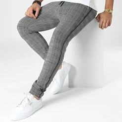 Vente flash 🤩 Pantalon A Carreaux Et Bandes TX-667 Gris Anthracite de Zayne Paris 🌟 6 Vente flash 🤩 Pantalon A Carreaux Et Bandes TX-667 Gris Anthracite de Zayne Paris 🌟 -Zayne Paris Soldes zayne paris 331139 TX 667 1 20220816T161547 03