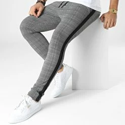 Meilleure vente ⌛ Pantalon A Carreaux Et Bandes TX-664 Gris Anthracite de Zayne Paris 😉 6 Meilleure vente ⌛ Pantalon A Carreaux Et Bandes TX-664 Gris Anthracite de Zayne Paris 😉 -Zayne Paris Soldes zayne paris 331145 TX 664 2 20220816T160949 03