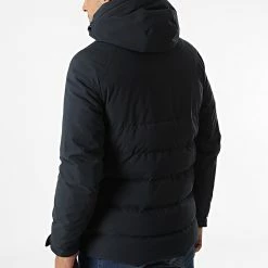 Nouveau ✔️ Doudoune Capuche MA21012 Bleu Marine de Zayne Paris 🔥 7 Nouveau ✔️ Doudoune Capuche MA21012 Bleu Marine de Zayne Paris 🔥 -Zayne Paris Soldes zayne paris 331483 MA21012 DKBLUE 20220811T145808 04