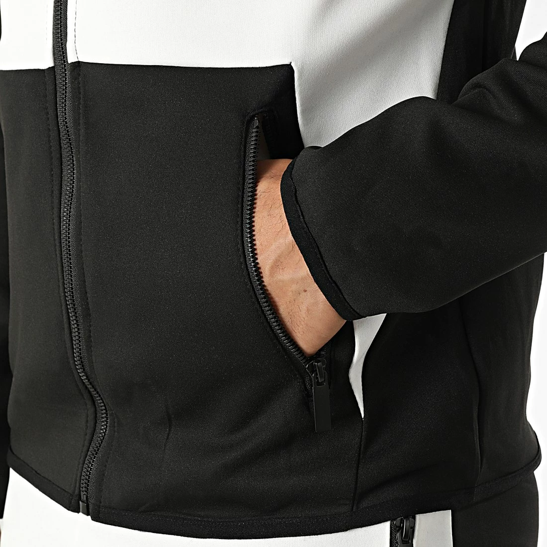Sortie 🤩 Ensemble Veste Zippée Capuche Et Pantalon Jogging E-318 Noir Blanc de Zayne Paris 🧨 2 Sortie 🤩 Ensemble Veste Zippée Capuche Et Pantalon Jogging E-318 Noir Blanc de Zayne Paris 🧨 – Image 2