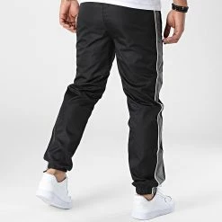 Remise ❤️ Pantalon Jogging A Bandes TX-806 Noir Réfléchissant de Zayne Paris 💯 -Zayne Paris Soldes zayne paris 340382 TX 806 1 20221007T152841 04