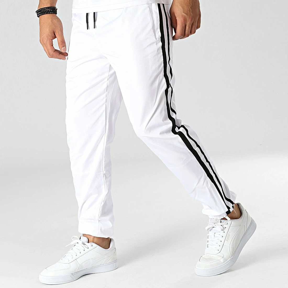Offres 🔥 Pantalon Jogging TX807 Blanc de Zayne Paris 👏 1 Offres 🔥 Pantalon Jogging TX807 Blanc de Zayne Paris 👏